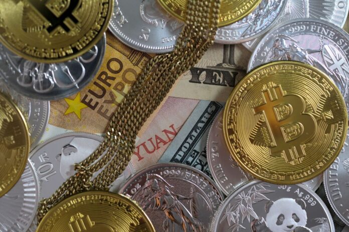 Bitcoin or Gold: Which Is the Better Hedging Asset in 2025?